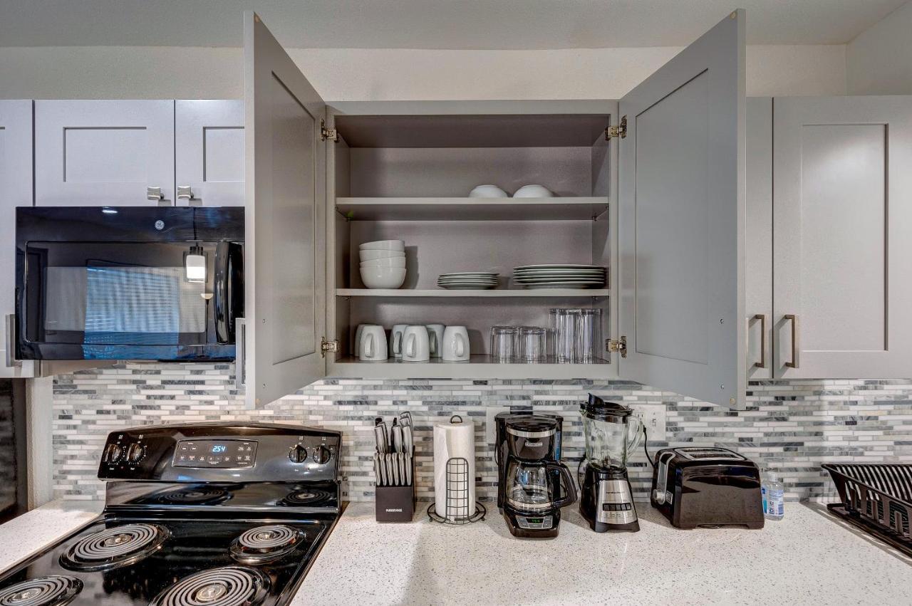 Luxury Midtown King One Bedroom Houston