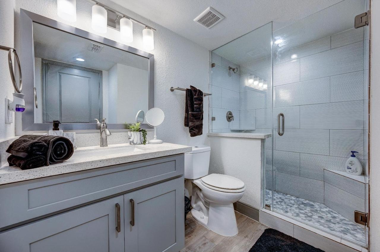 Luxury Midtown King One Bedroom Apartment Houston