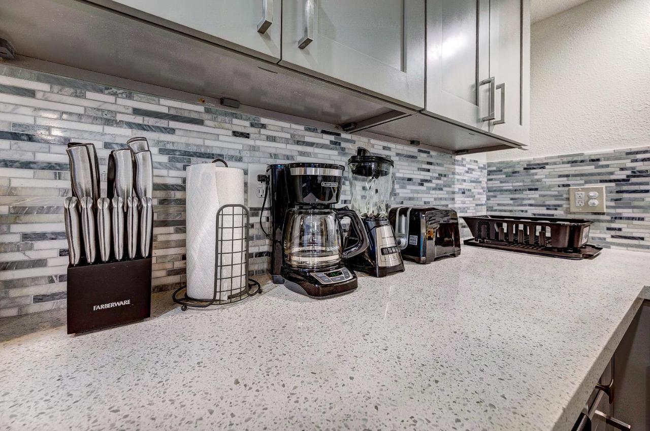 Luxury Midtown King One Bedroom Houston
